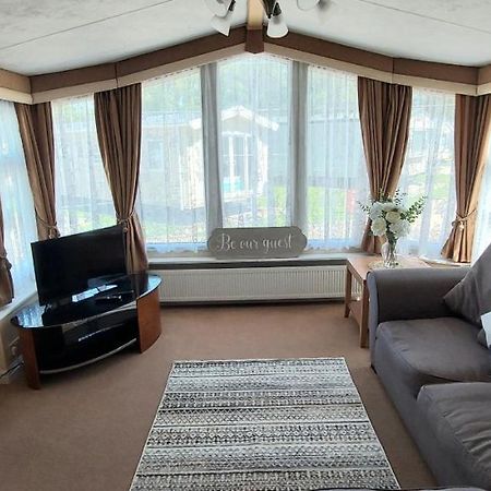 A Fashionable Caravan In A Peaceful Seaside Town Sandown Εξωτερικό φωτογραφία