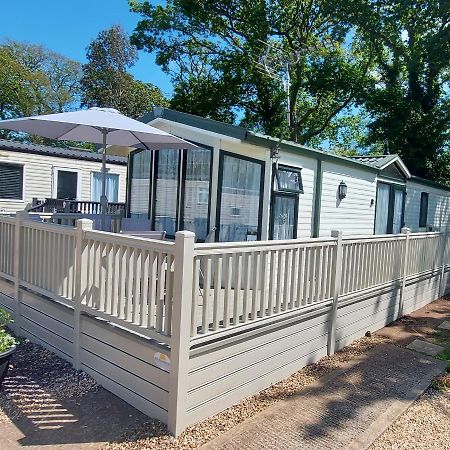A Fashionable Caravan In A Peaceful Seaside Town Sandown Εξωτερικό φωτογραφία