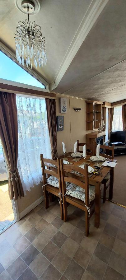 A Fashionable Caravan In A Peaceful Seaside Town Sandown Εξωτερικό φωτογραφία