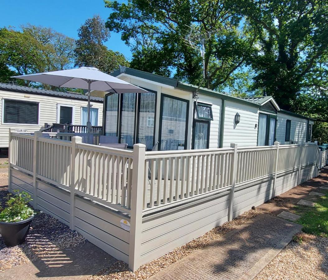 A Fashionable Caravan In A Peaceful Seaside Town Sandown Εξωτερικό φωτογραφία